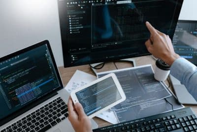 ¿Qué es mejor, una computadora de escritorio o una laptop?
