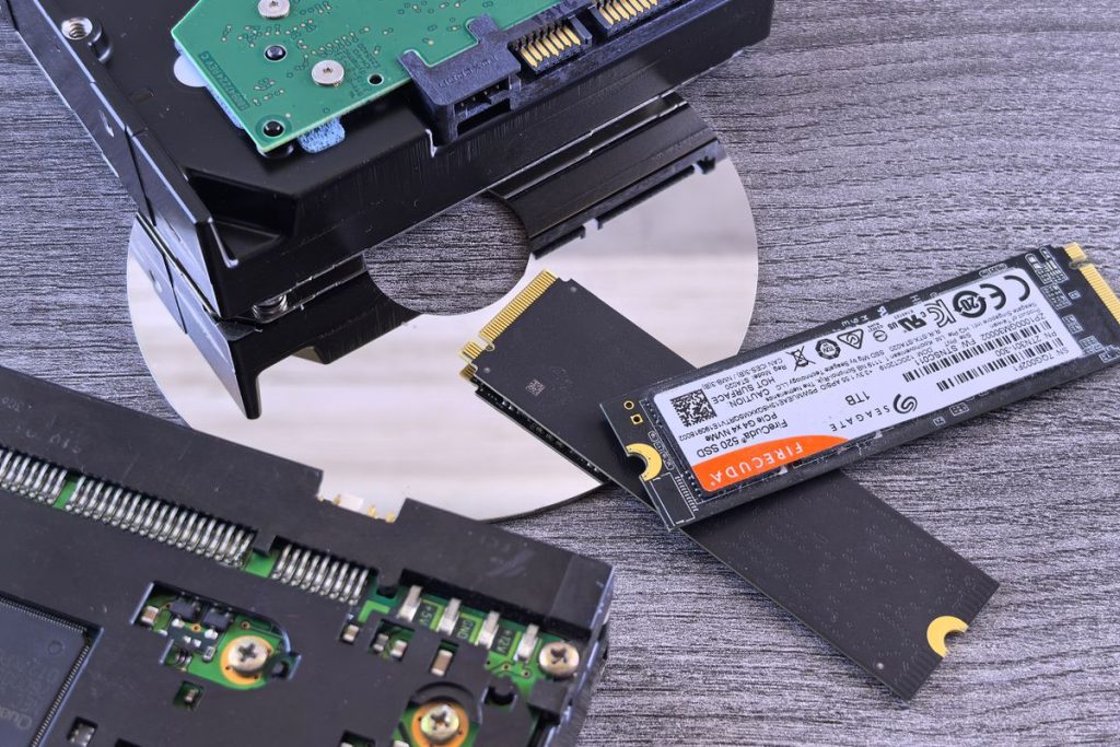 almacenamiento ssd nvme hdd Almacenamiento SSD NVMe y HDD