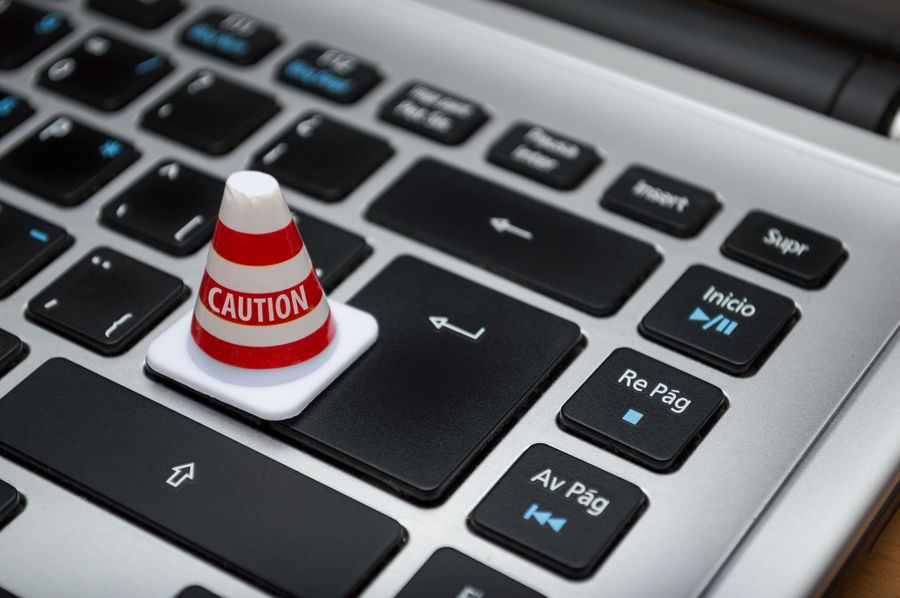 cono advertencia teclado portatil 2 1 Cono de advertencia en teclado portátil