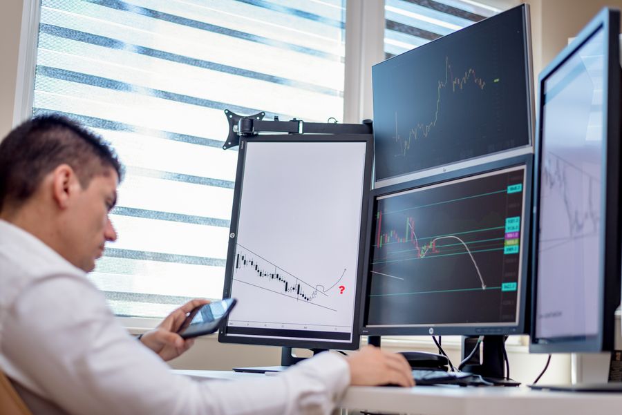 Ergonomía visual en operadores bursátiles