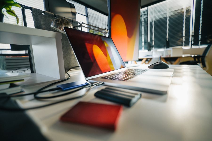 Espacio de trabajo con almacenamiento externo